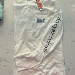 NWT long sleeve lacrosse Vineyard Vines